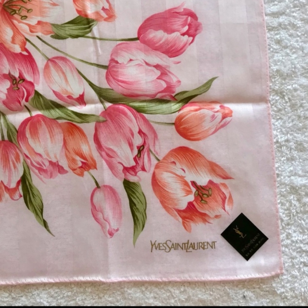 🌸 Yves Saint Laurent Pink & Green Floral Handkerchief / Mini Scarf NWT! - Picture 6 of 8